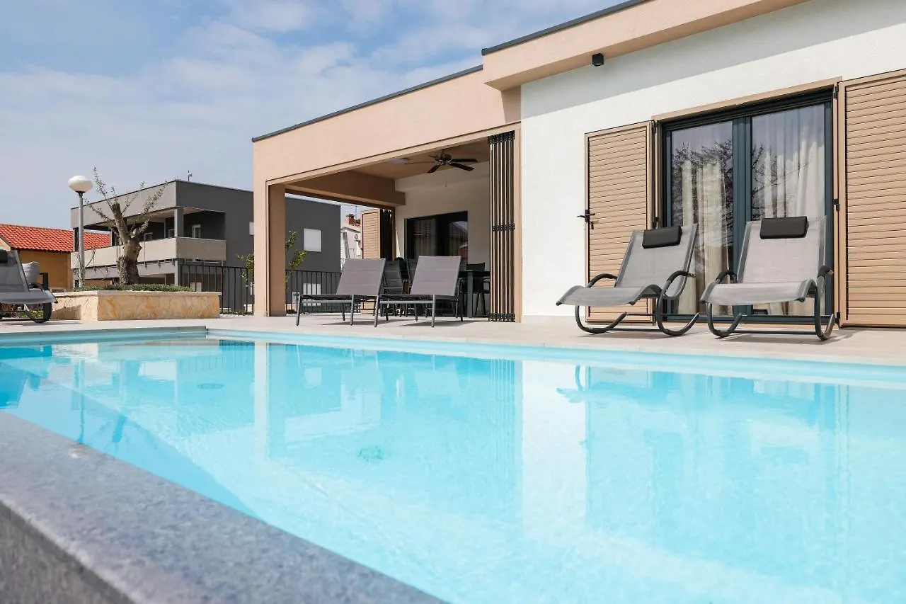 Villa Nessi Vir 0*,  Croatia