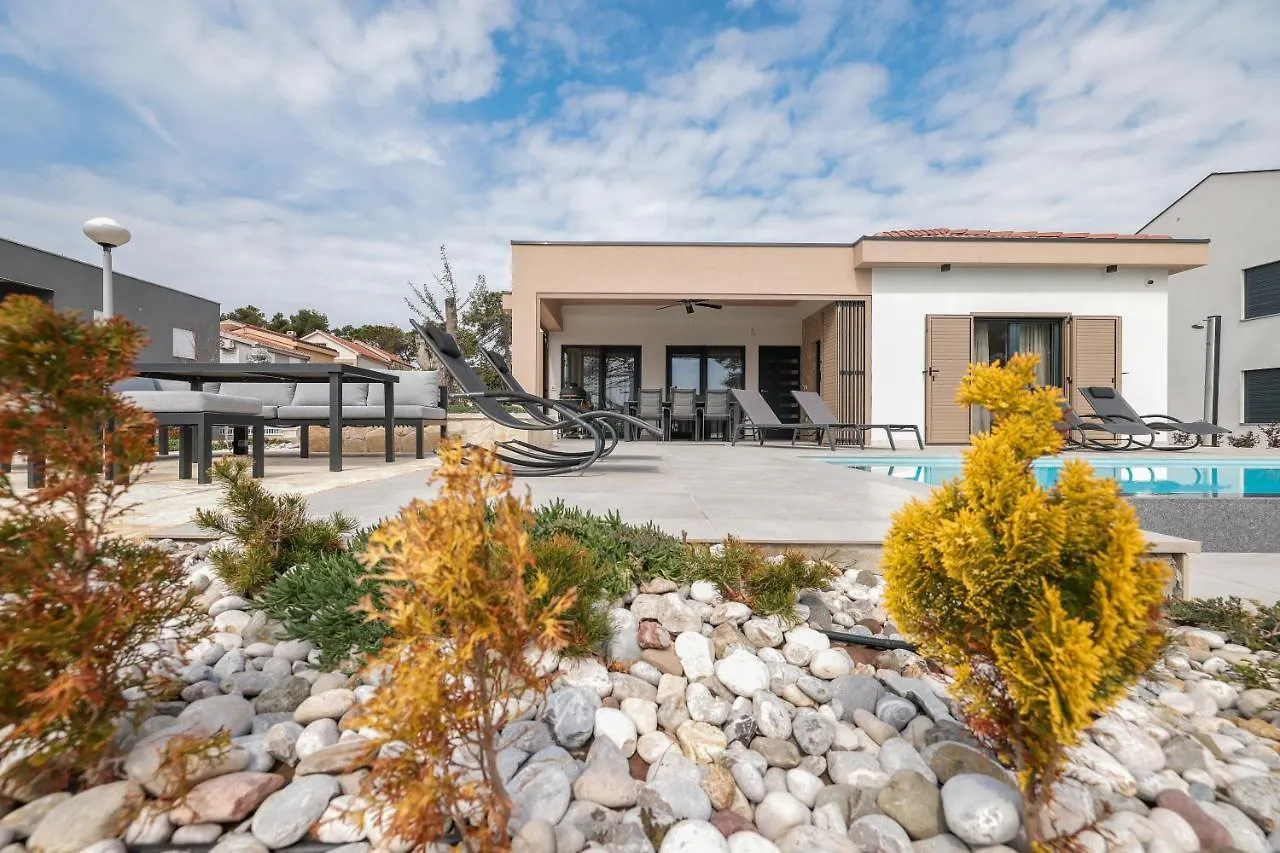 Villa Nessi Vir Croatia