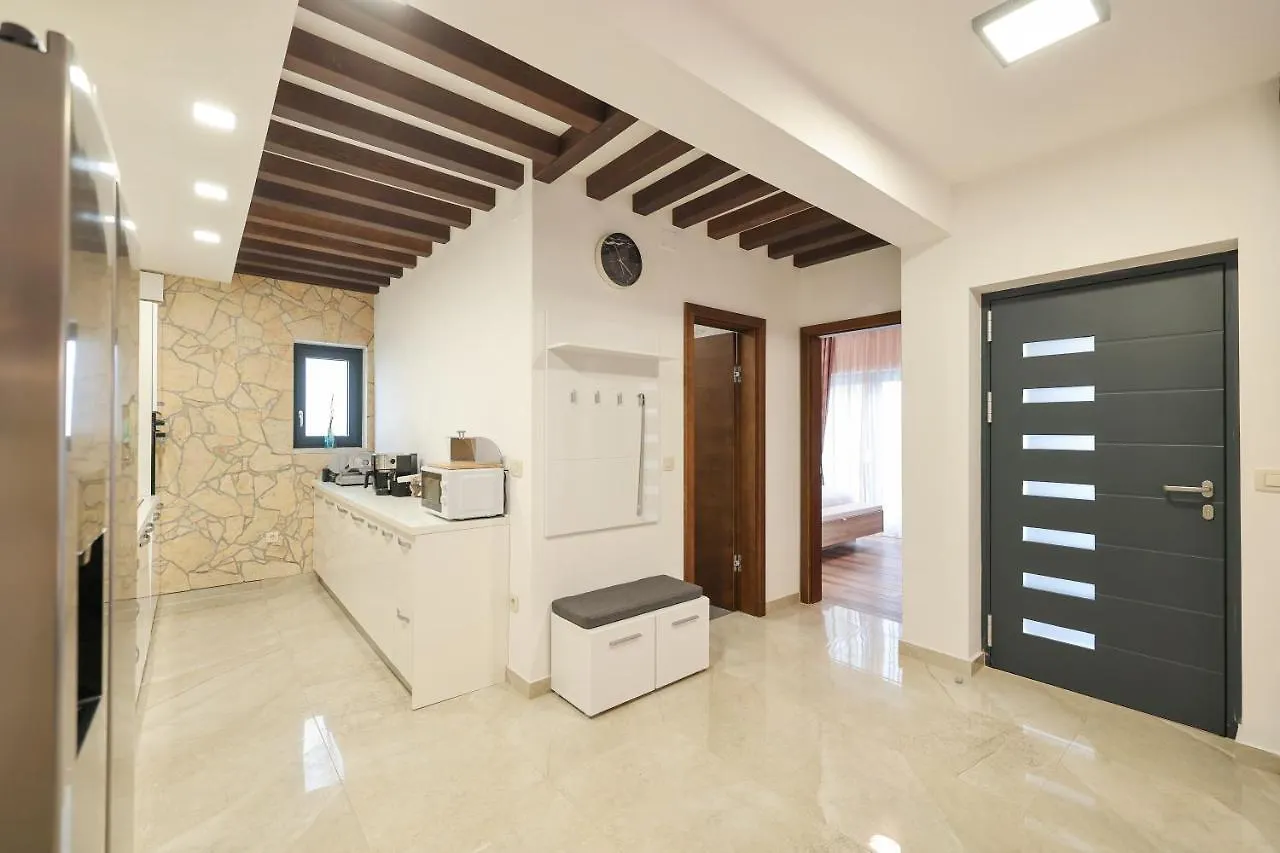 Villa Nessi Vir